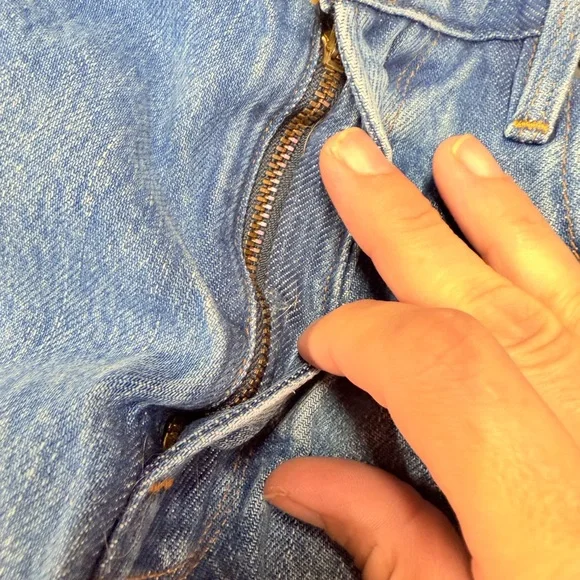 Frame le stevie Denim Blue Distressed Jean Shorts 32 - Picture 7 of 7